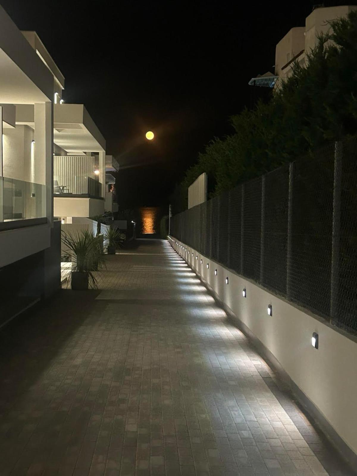 Sealuxe Living Aparthotel Nea Iraklitsa Bagian luar foto