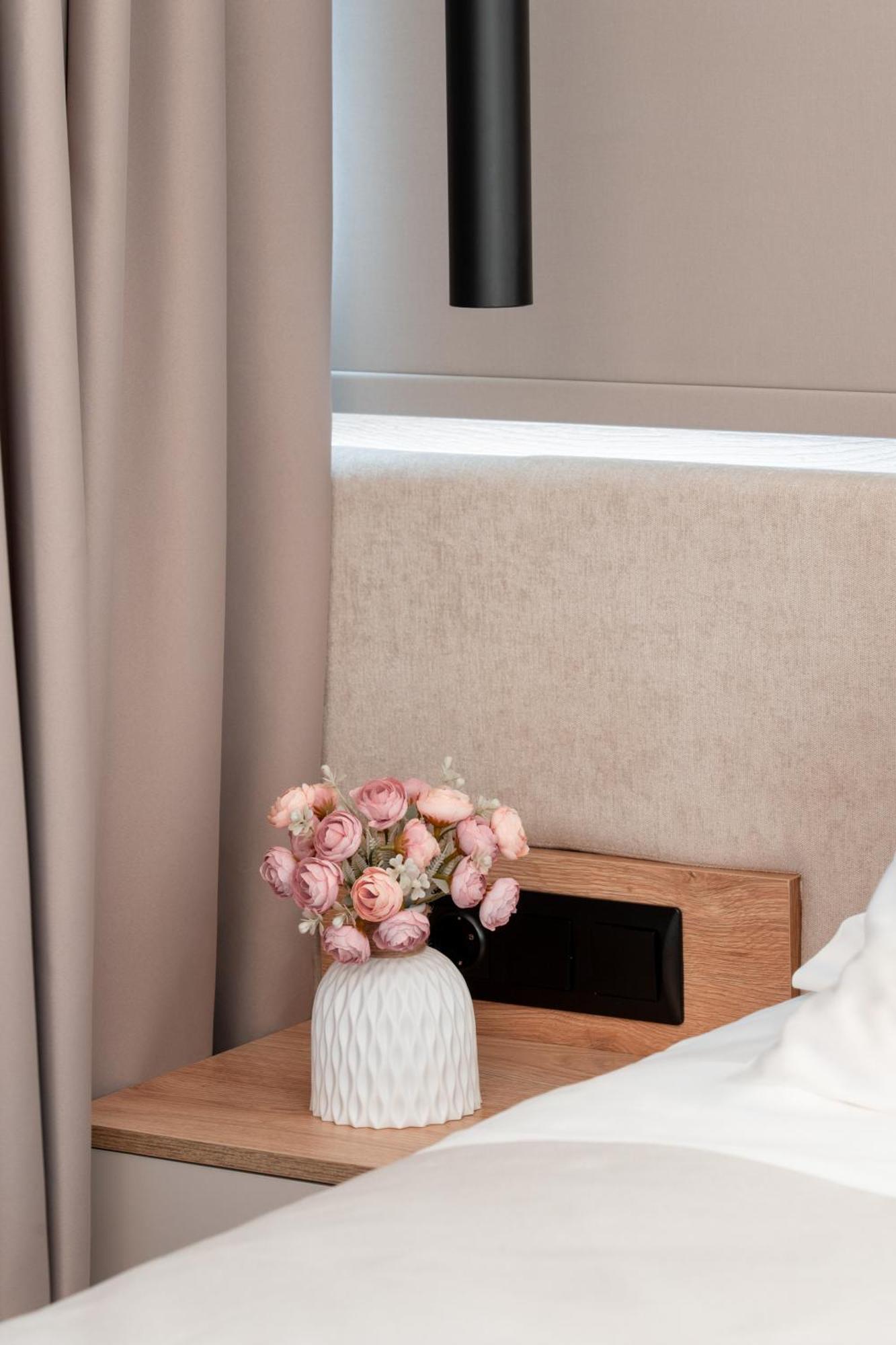 Sealuxe Living Aparthotel Nea Iraklitsa Bagian luar foto
