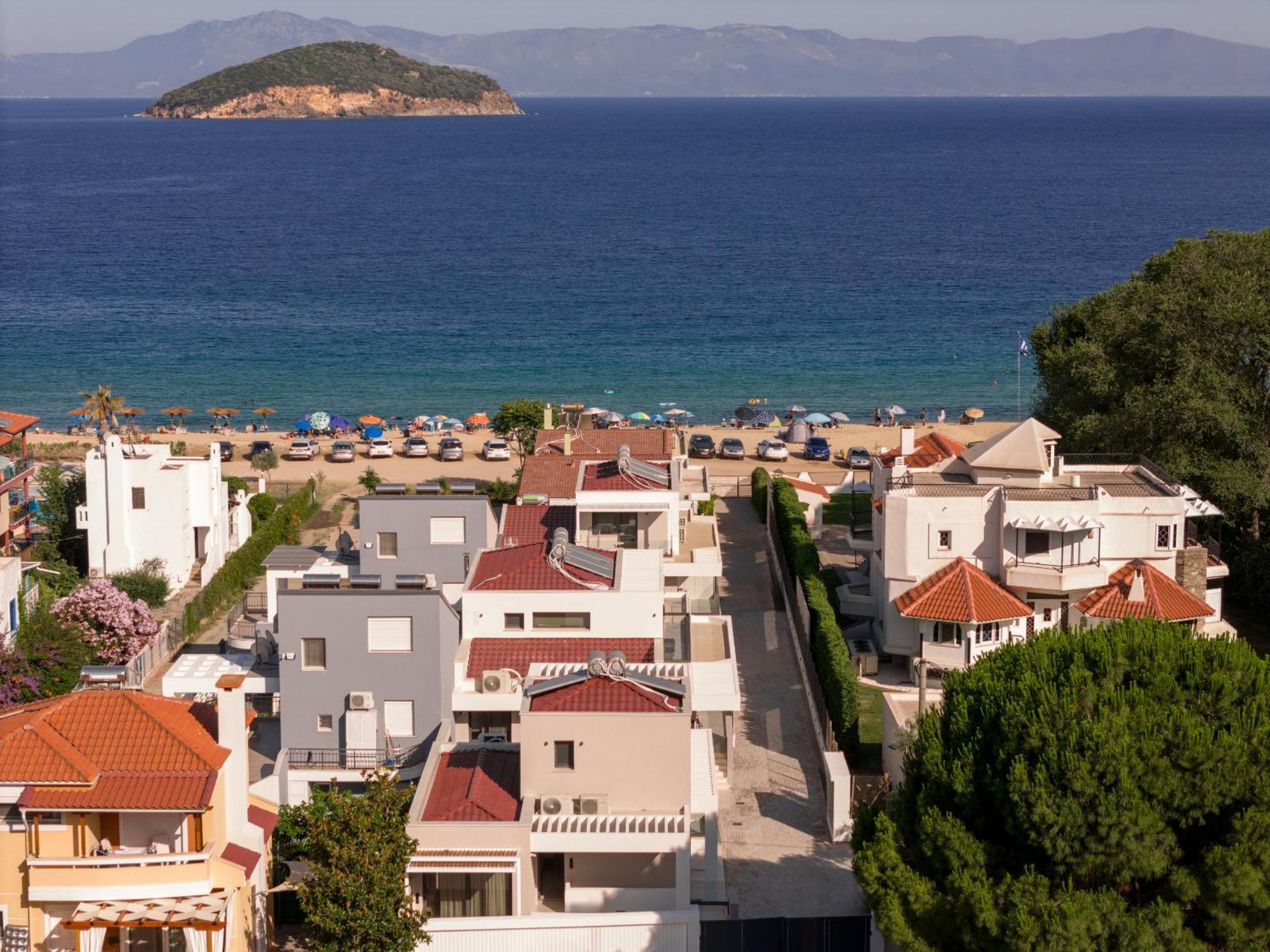 Sealuxe Living Aparthotel Nea Iraklitsa Bagian luar foto